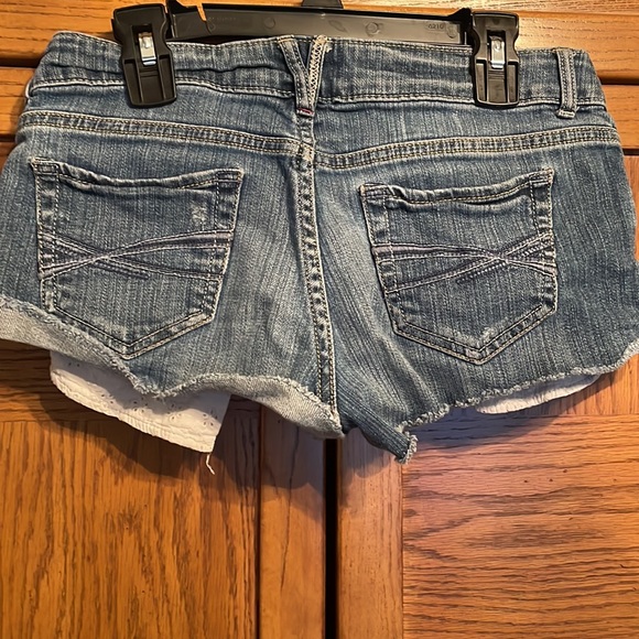 Aeropostale shorts Size 3/4 - Picture 3 of 3